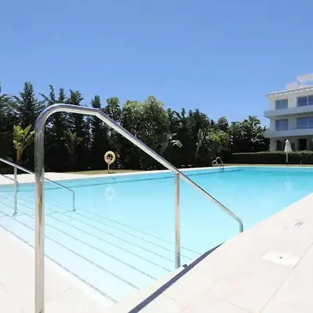Close To Amenities 3 Bed/2 Bath In With Pool View! Appartement *