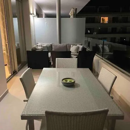 Apartment Close To Amenities 3 Bed/2 Bath In With Pool View!